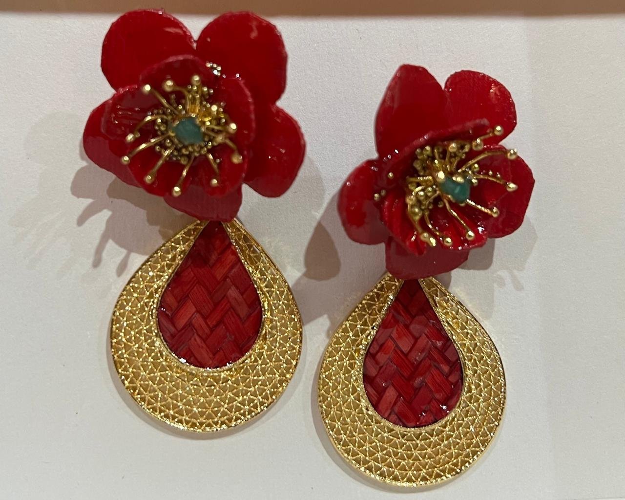 Aretes Flor Roja Gota