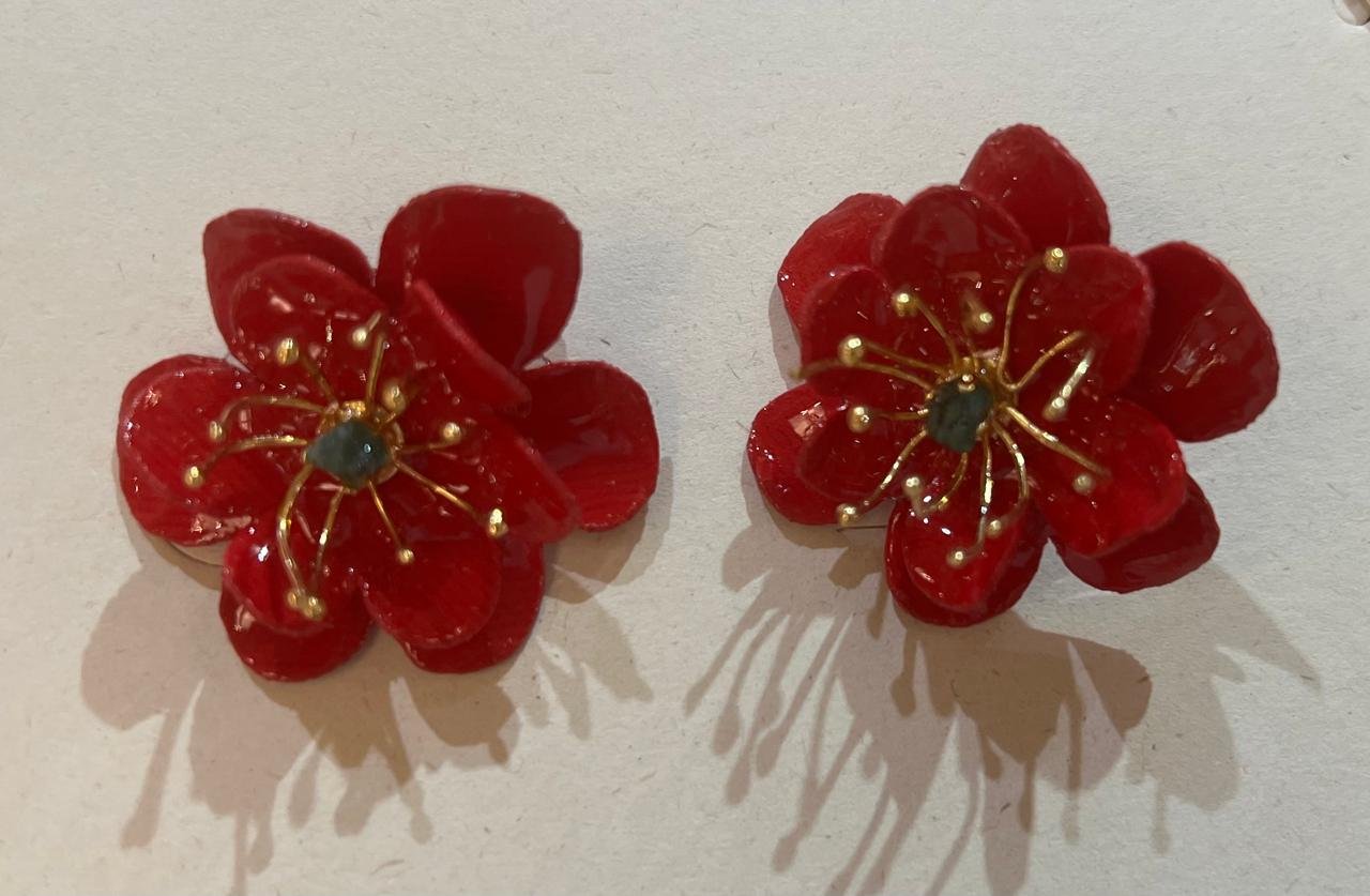 Aretes Studs Flor Roja