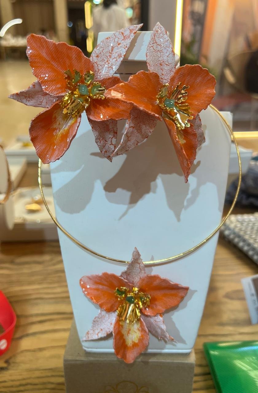 Conjunto Flor Naranja